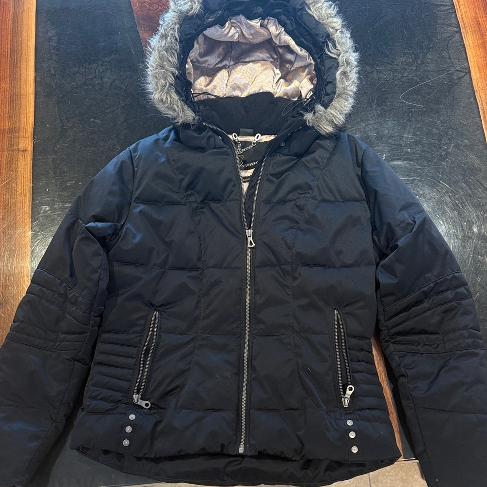 Obermeyer Women's Black Puffer Jacket with Faux Fur Trim